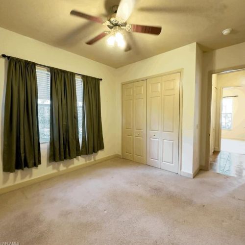 560 Desoto Blvd, Naples FL 34120-9021 exterior