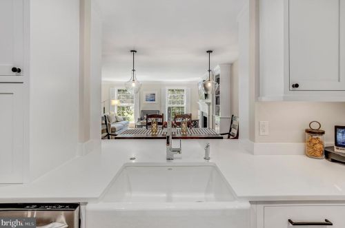 10905 Wickshire Way, Rockville MD 20852-3223 exterior