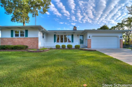 1569 Marlboro Rd, Meskegon MI exterior