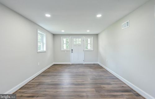 2002 Belle View Blvd, Alexandria VA 22307-1360 exterior