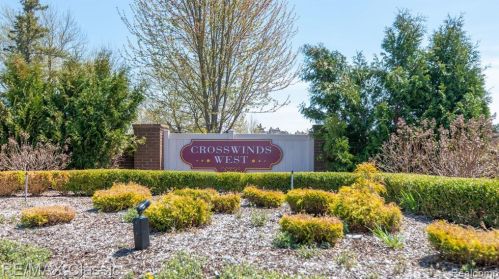 22068 Edgewater, Novi MI  48375-5012 exterior