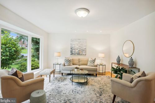 218 Forest Ave, Rockville MD 20850-1820 exterior