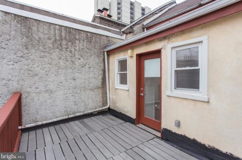 421 13 St, Philadelphia PA 19147-1142 exterior