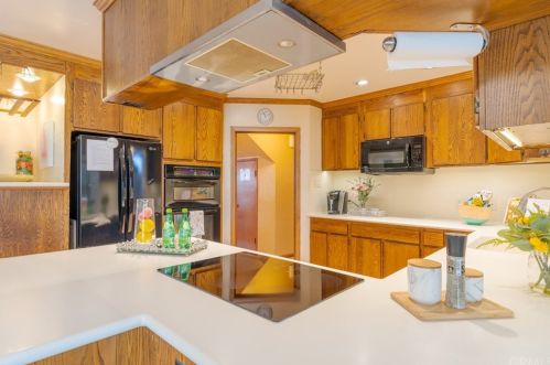 15542 Cornuta Ave, Bellflower CA 90706-4805 exterior