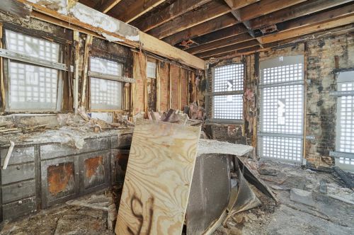 7413 King Dr, Chicago IL 60653-4145 exterior