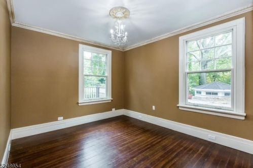 181 Smt Ave, Montclair NJ 07043-1817 exterior