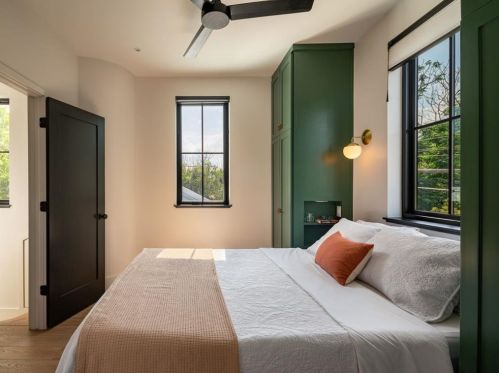 2106 14 St, Austin TX 78702-1304 exterior