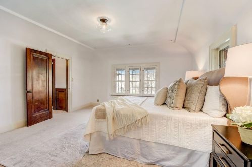 5347 Berkeley Blvd, Milwaukee WI 53217-5138 exterior