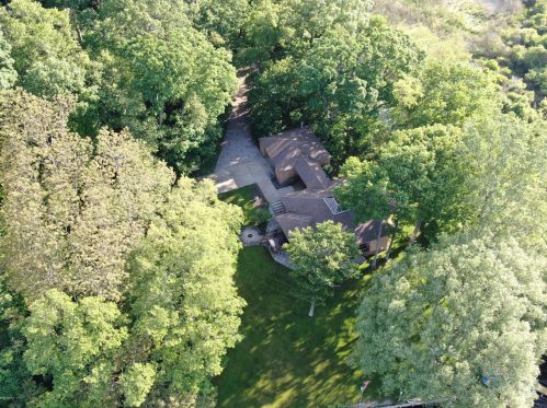 300 Cir Dr, Meskegon MI 49445-2712 exterior