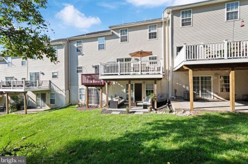 15 Linda Ln, Chester PA 19014-1870 exterior