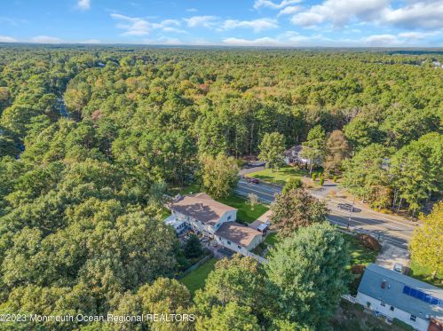 442 Frank Applegate Rd, Jackson Twp NJ 08527-2454 exterior