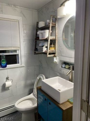 81 Carbon St, Paterson NJ  07522-1209 exterior