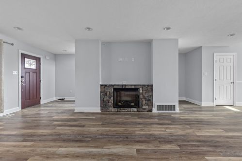 5547 Glass Rd, Pittsburgh PA  15205-9435 exterior