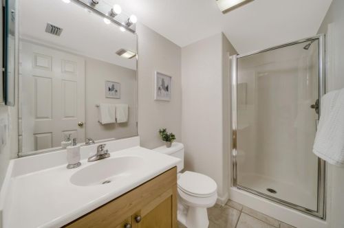 333 Celebration Dr, Milpitas CA 95035-8765 exterior