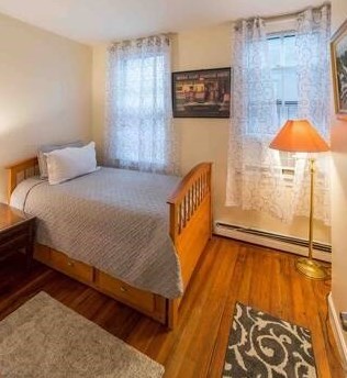 37 Russell St, Boston MA 02114-3910 exterior