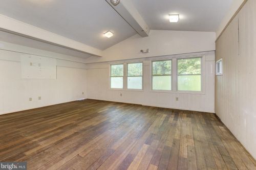 789 Rte 45, Pilesgrove NJ 08098-2528 exterior