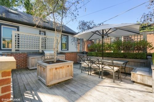 2038 Mohawk St, Chicago IL 60614-4515 exterior