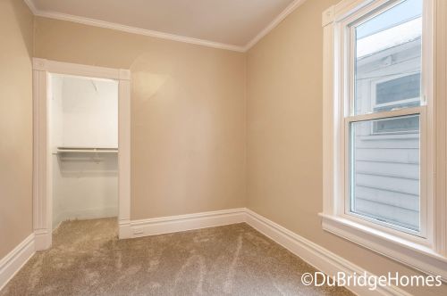 946 Tamarack Ave, Grand Rapids MI 49504-4371 exterior