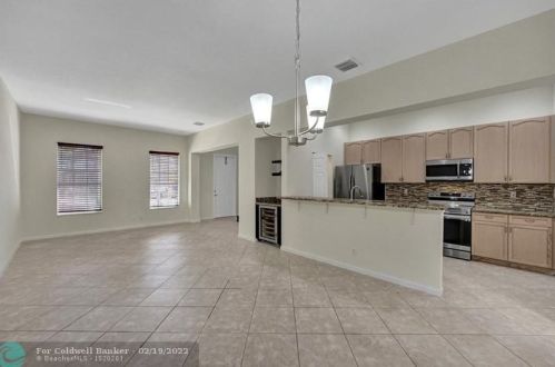 2401 7 St, Boynton Beach FL 33426-8783 exterior