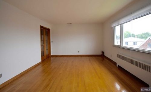 166 Morningside Ln, Palisades Park NJ exterior