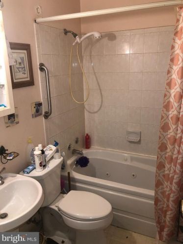 116 Gerald Dr, Chester PA 19014-1714 exterior