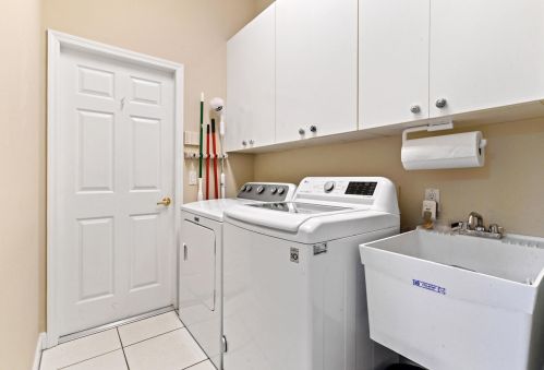 540 New Castle Cv, Fort Pierce FL 34986-3406 exterior