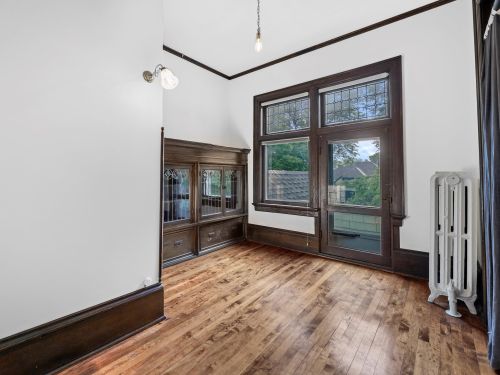 2729 Prospect Ave, Milwaukee WI 53211-3769 exterior