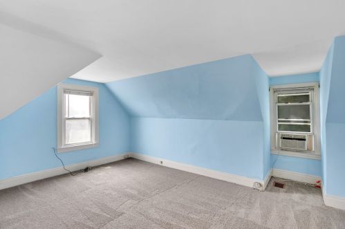 323 Elizabeth Ave, Pittsburgh PA 15202-2722 exterior