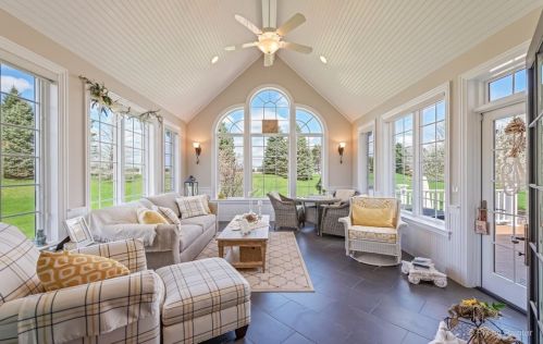 5612 Meadowbrook Ln, Bull Valley IL 60014-3009 exterior