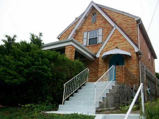 1101 Premier St, Pittsburgh PA  15201-2156 exterior