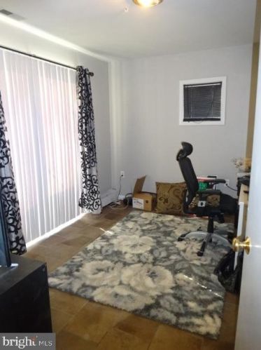 845 Barnaby St, Washington DC 20032-3942 exterior