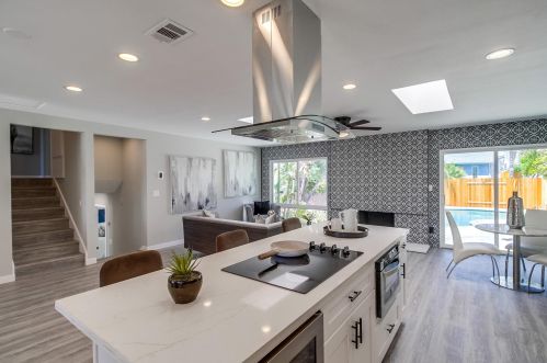 6979 Bobhird Dr, San Diego CA  92119-2021 exterior