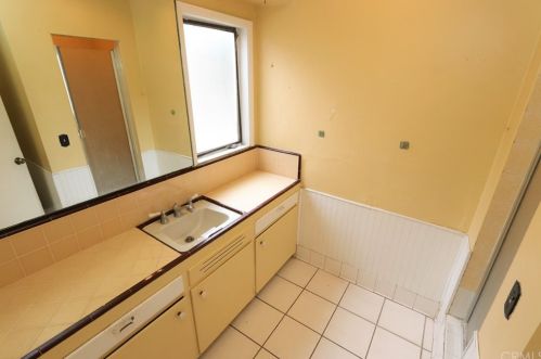 215 Princeton Ave, Fullerton CA 92831-3818 exterior