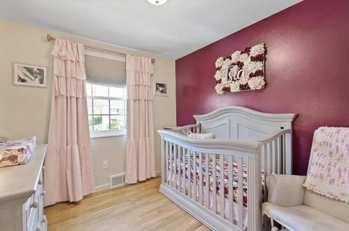 389 Holiday Park Dr, Pittsburgh PA 15239-2364 exterior