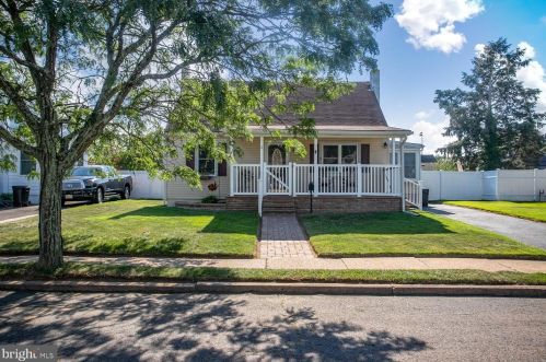 9 Exeter Dr, Trenton, NJ 08610-6620