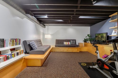 2220 Potomac Ave, Chicago IL 60651-1854 exterior