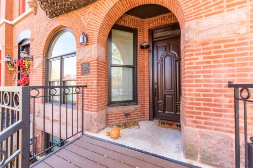 3363 Giles Ave, Chicago IL  60616-3909 exterior