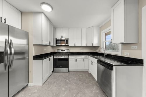 794 Lombard St, Elmhurst IL  60126-1762 exterior