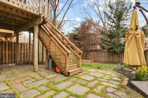 3809 Elbert Ave, Alexandria VA 22305-2042 exterior