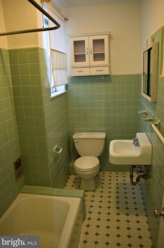 338 Jackson St, Philadelphia PA 19148-3308 exterior