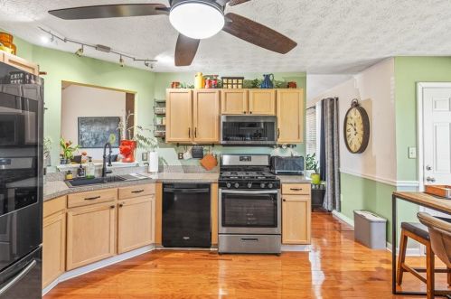 2533 Mdw Brooke Ct, Lithonia GA 30058-3844 exterior