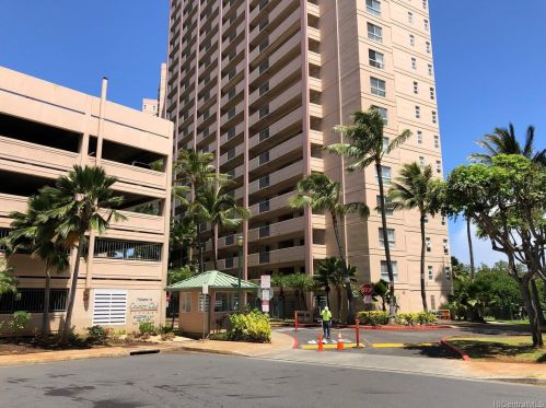 3054 Ala Poha Pl, Honolulu HI  96818-1616 exterior