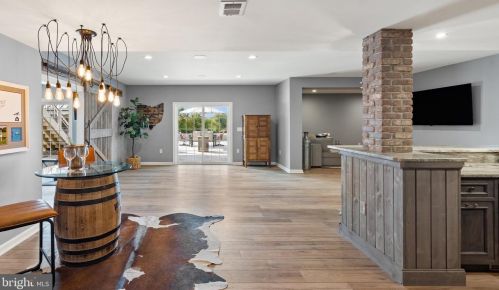 23073 Creighton Farms Dr, Leesburg VA 20175-6491 exterior