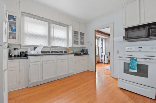 1418 56, Milwaukee WI 53214-5251 exterior