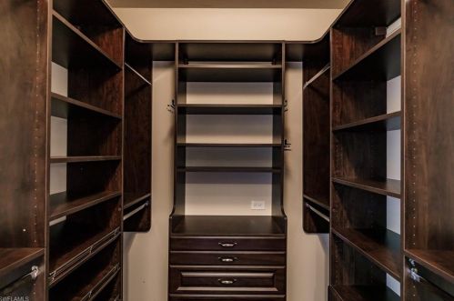 6480 Marbella Dr, Naples FL 34105-5040 exterior