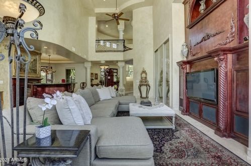 13841 Cyn Dr, Phoenix AZ 85016-2403 exterior