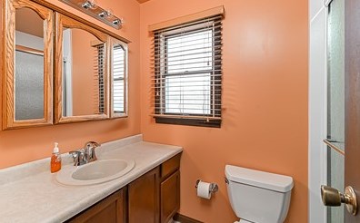 780 Highland Ave, Pittsburgh PA 15206-4232 exterior