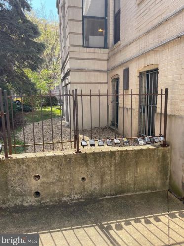 2627 Adams Mill Rd, Washington DC 20009-2175 exterior