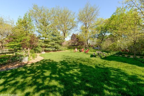 1776 Winnemac Ave, Chicago IL  60640-2762 exterior