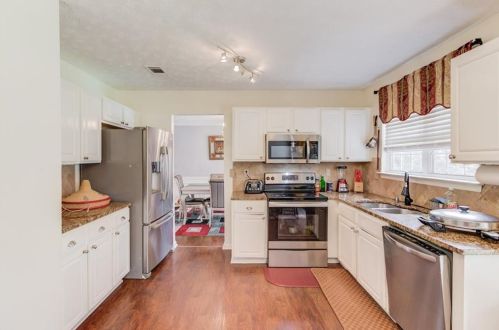 2740 Dominion Walk Ln, Lithonia GA  30078-7342 exterior